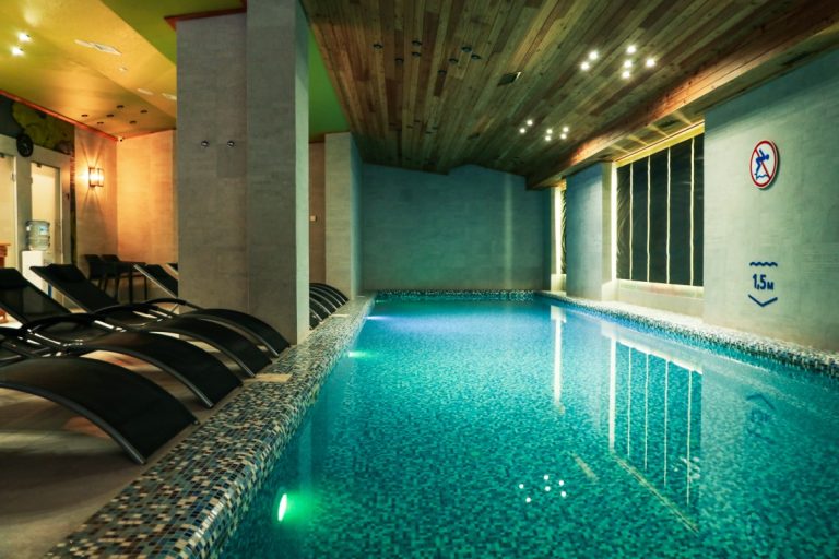 pool-relaxing-hotel-spa-center (2)